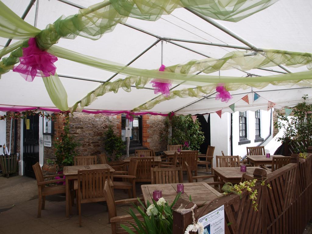 Manor Inn Galmpton Bagian luar foto