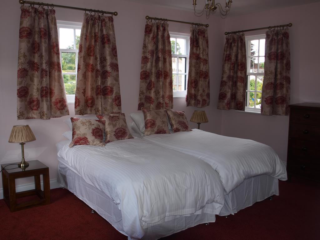 Manor Inn Galmpton Ruang foto
